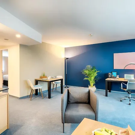 Acom Aparthotel *