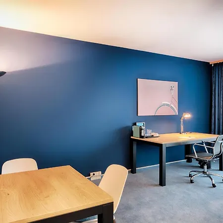 Acom 3* Essen